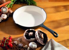 Enamelled 5 Piece Cast Iron Set