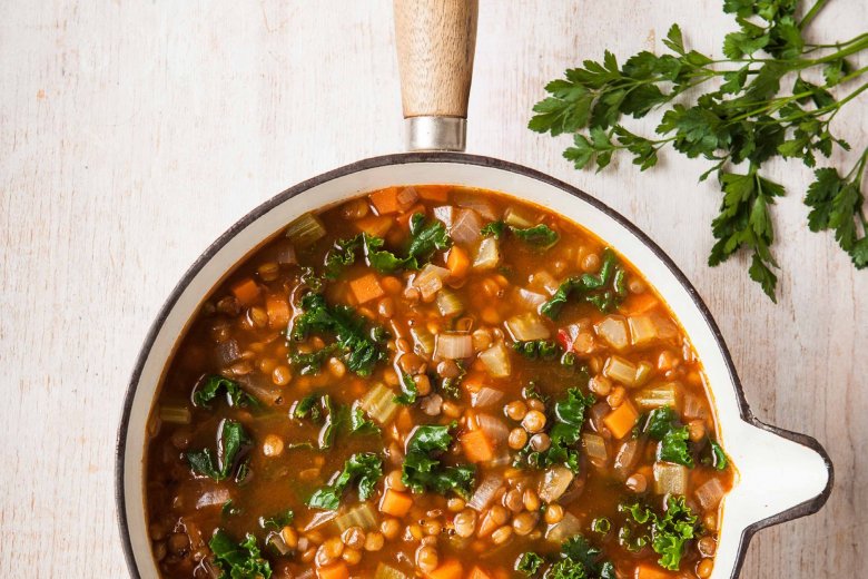 Spicy lentil and kale soup