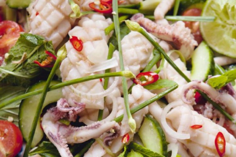 Hot and spicy squid salad (Yam pra-muek)