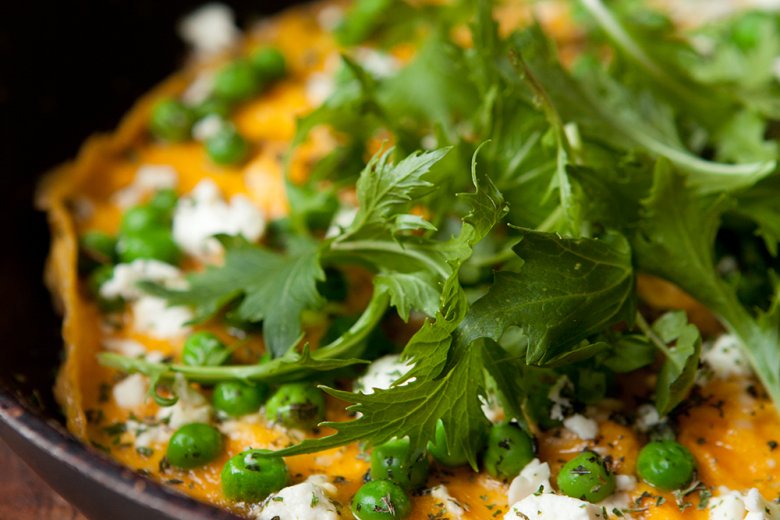 Minted pea and feta omelette