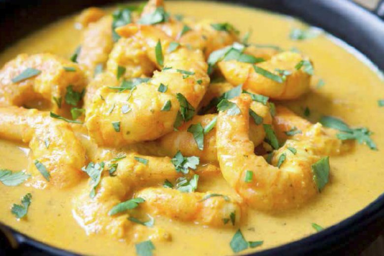 Creamy prawn korma