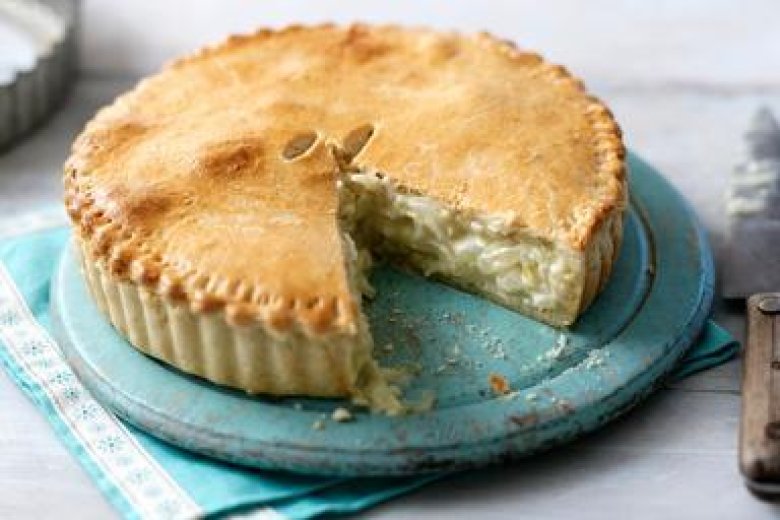 Cheese and onion pie