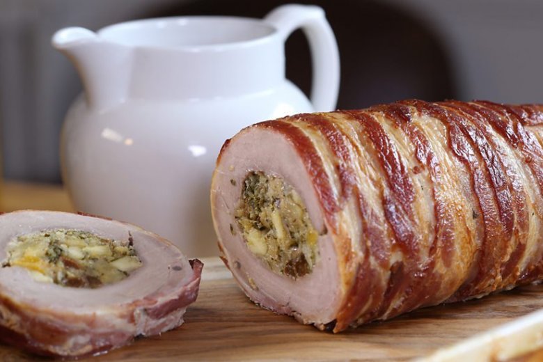​Pork tenderloin stuffed with apricots, apples and ginger