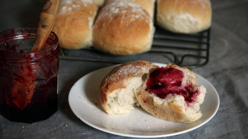 Basic bread rolls